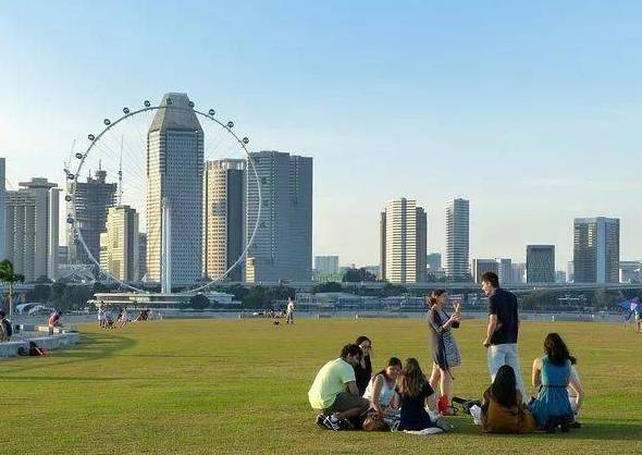 生活在新加坡， “安定又富足” 才是標配