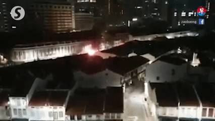 五死一傷,店鋪失火…新加坡年初二的車禍真相竟是這樣