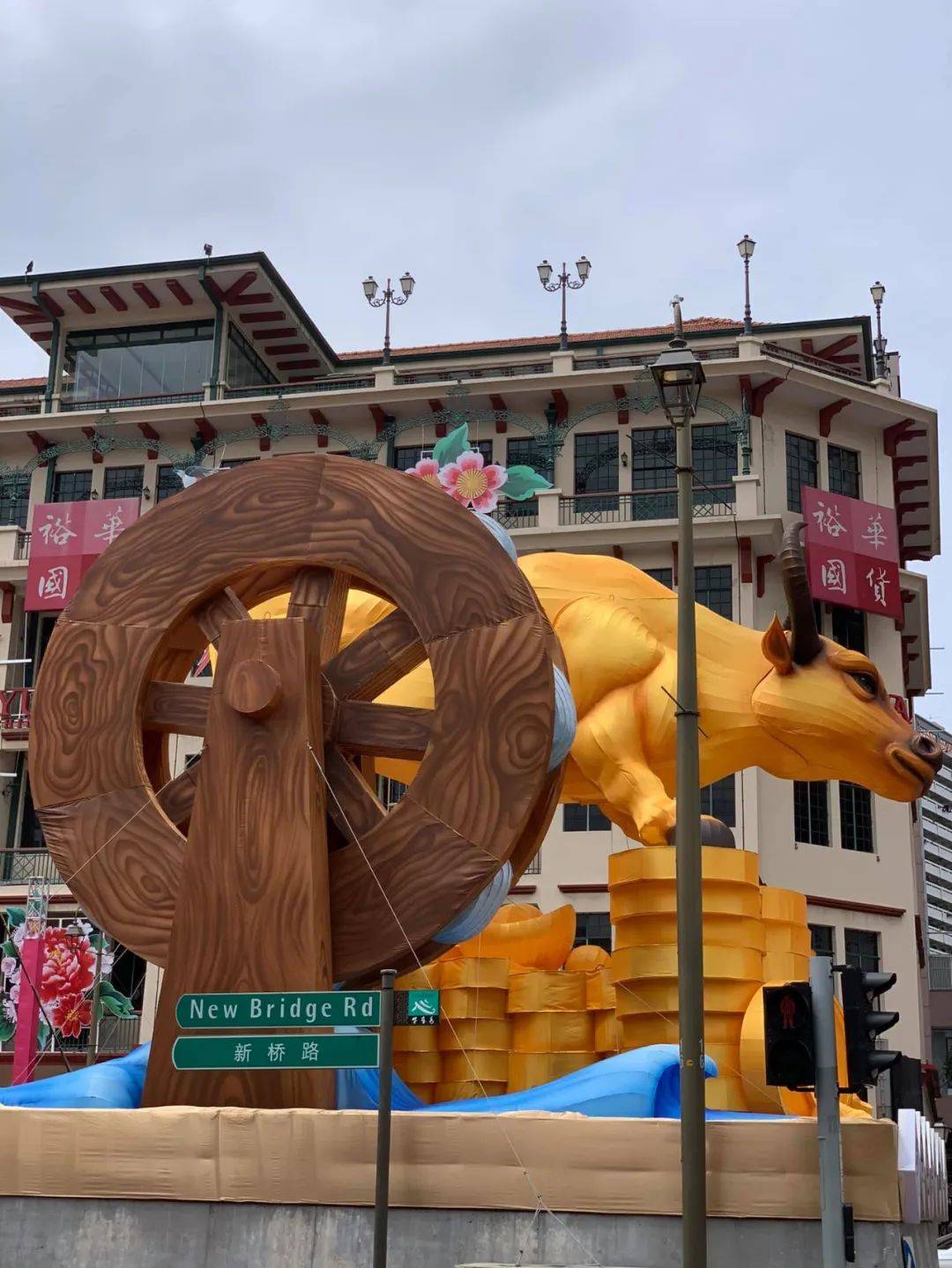 后天!牛车水88个金牛灯点亮迎春节,终于不丑了