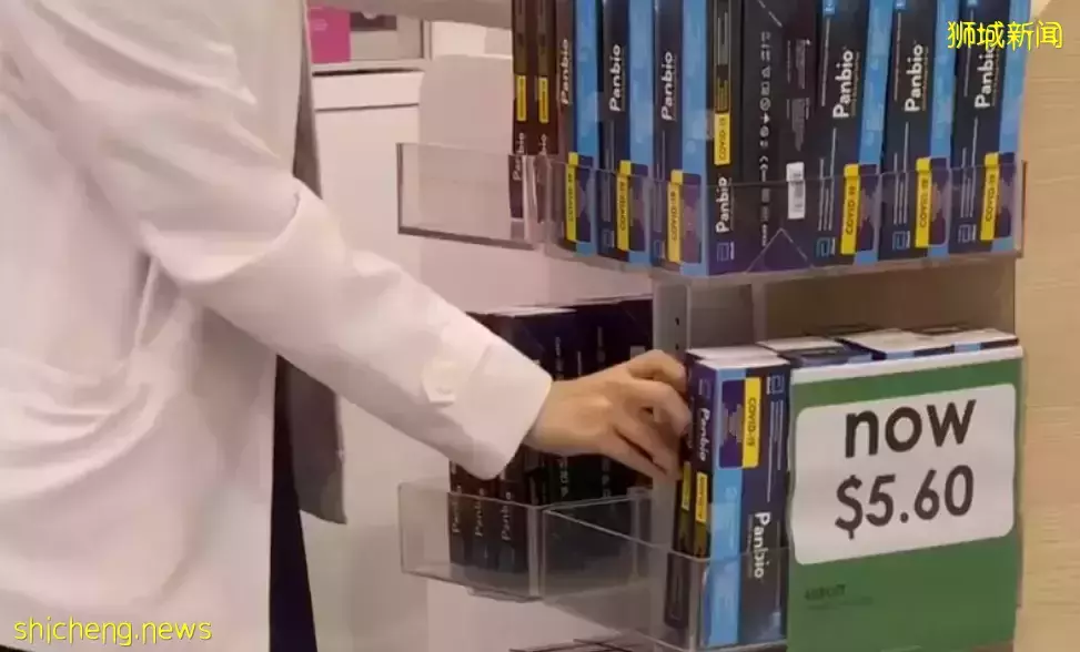 澳洲突然向世界開放，新加坡會效仿麽？檢測儀緊缺、衛生部：輕症不用看醫生