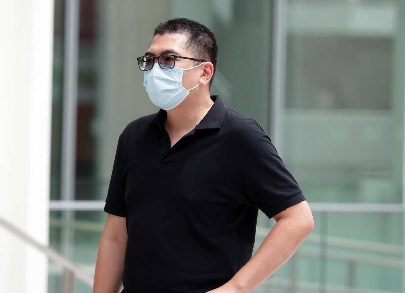 已婚硕士生偷拍女同学裙底  地铁看片 当场被逮