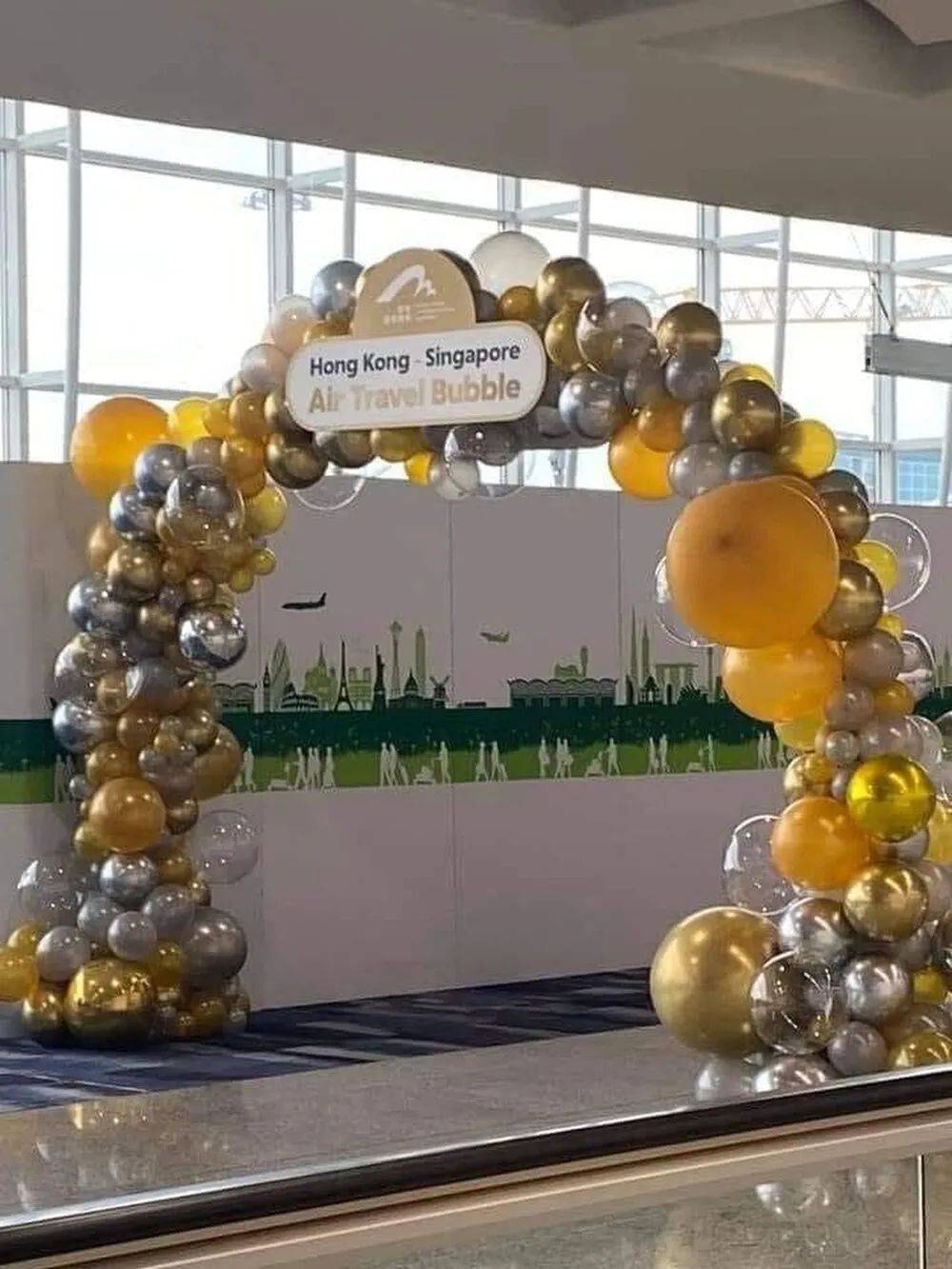 爲了開啓和新加坡的航空泡泡,中國香港政府竟然做了這件事