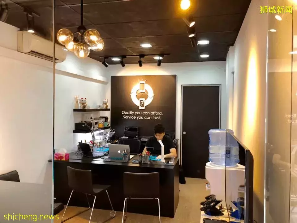 原厂配件、上门取货、修完付款……新加坡10家口碑手机维修店,帮你省下一个亿