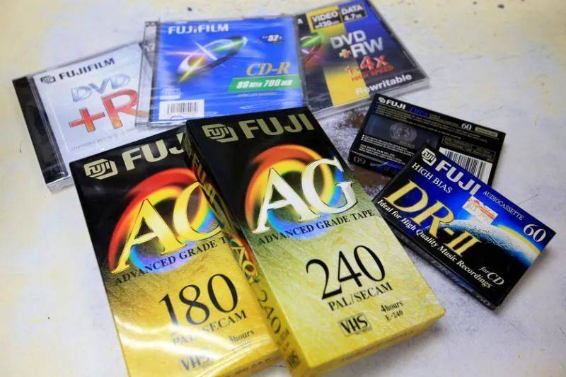 新加坡居然有設在有地私宅區、地下防空壕的老牌雜貨店,你見識過嗎