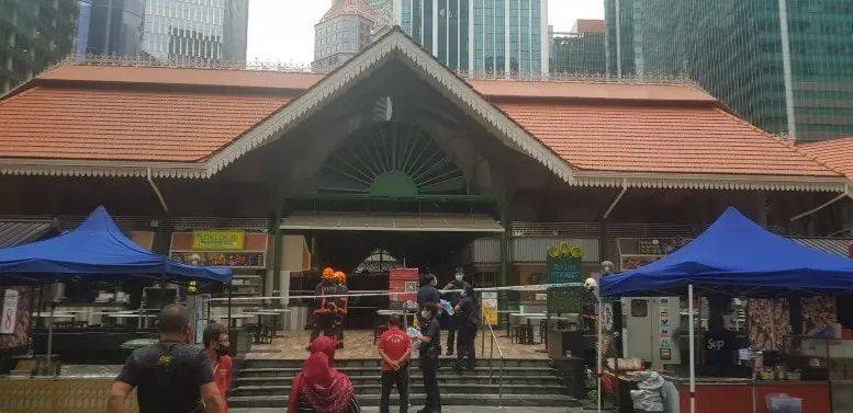 新加坡市中心老巴刹爆炸起火，緊急疏散50個攤販，濃煙滾滾