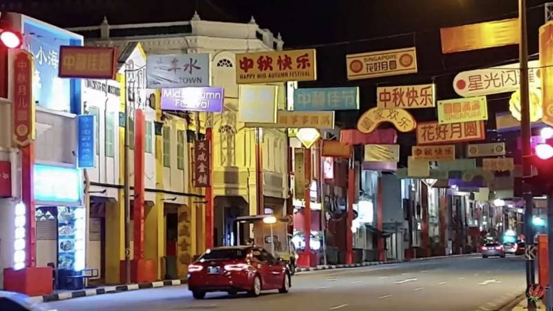 中秋明月夜,今宵歡樂多! 樂評牛車水燈飾