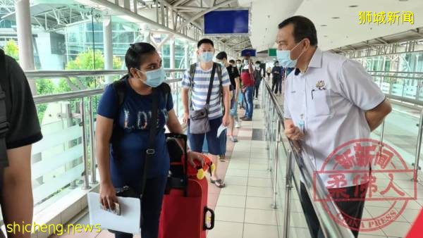 終于可以開工或回家了！ 馬新綠色通道開啓 長堤再見越堤族身影