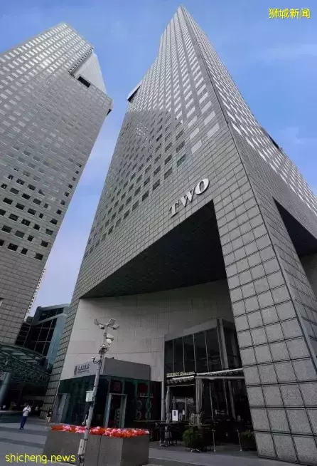 Suntec Tower 2被一位新加坡PR买走, 整层30楼以3880万出售 