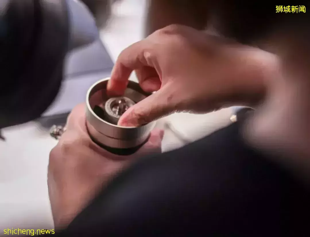 收集器具,研究冲泡,新加坡咖啡达人在一杯饮品中挑战自己,与人连接