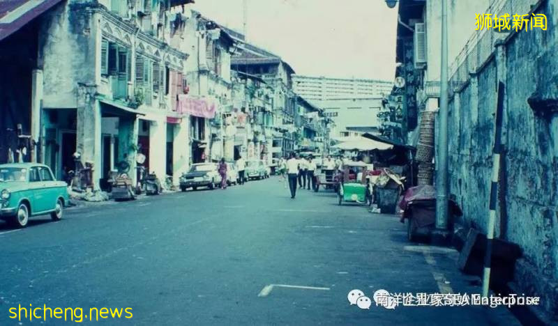 上世紀50-60年代,南洋島國新加坡,迎來經濟繁榮的第一次來臨時!