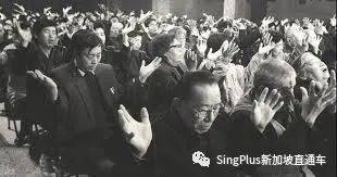 逼人吞糞，鐵鉗拔牙……起底新加坡的“神秘力量”