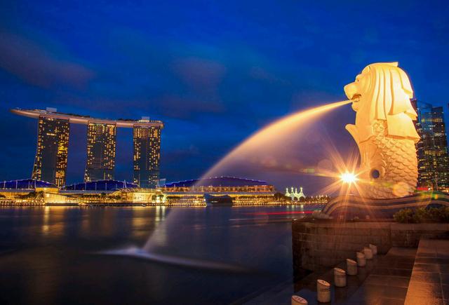 新加坡城市环境优美，人民素质高，当然条条框框也多