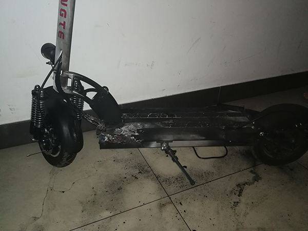 新加坡16岁以下不能购买注册电动踏板车啦