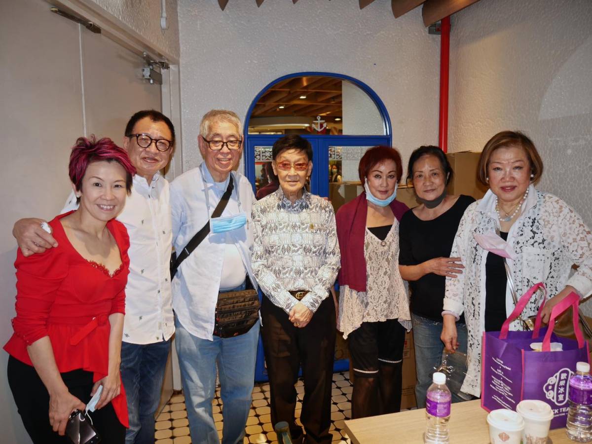 发哥最爱的蛋挞!欢乐冰室推出“金箔蛋挞”