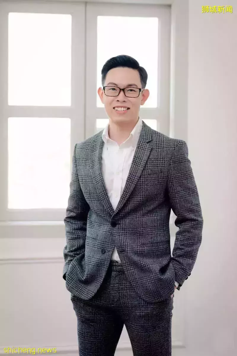 新加坡国立大学助理教授扶携清贫子弟探索科学