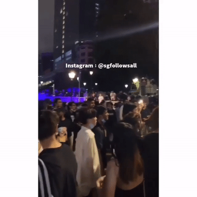 公然違規!新加坡克拉碼頭百人狂歡跨年: 不戴口罩、貼面跳舞!或導致超級傳播