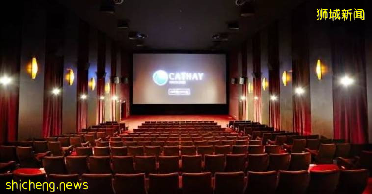 昨天,刚宣布解封后,新加坡朋友圈变成了这样