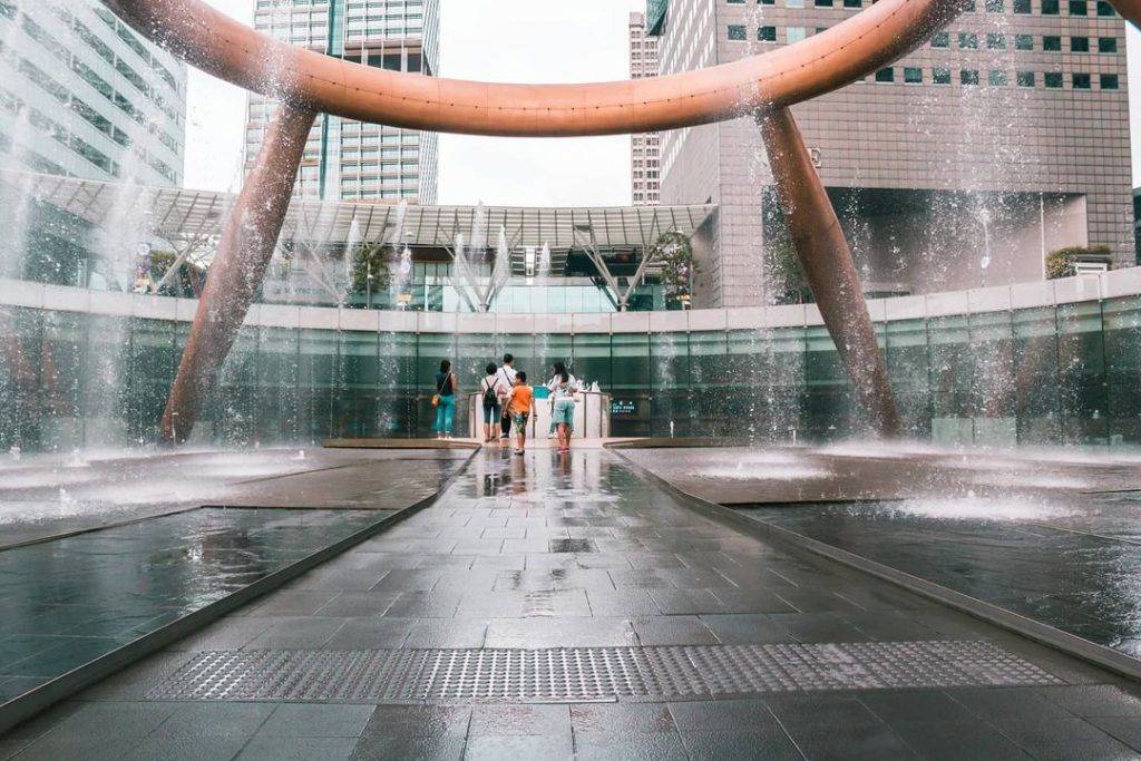 探索水域之美💙新加坡秘密打卡据点💦财富喷泉！气场攀升、沐浴身心，添好运再出发👣 