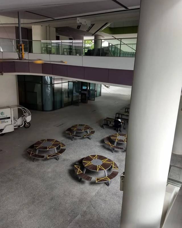 新加坡用膠帶做了一場大型公共藝術