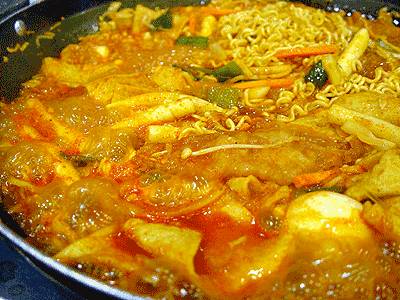 在新加坡留学的你们还好吗?先来一碗泡面保命吧