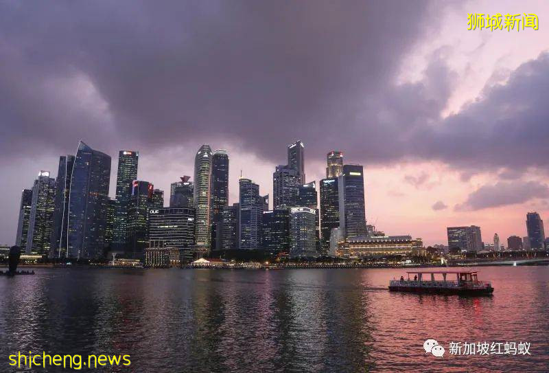 “某地”很多企業想轉往新加坡投資，李顯龍總理說的“某地”是何處