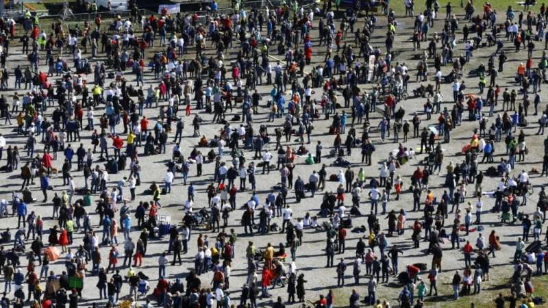 再次封城!德国、法国刚刚宣布!英国意大利一团乱!新加坡又危险了?