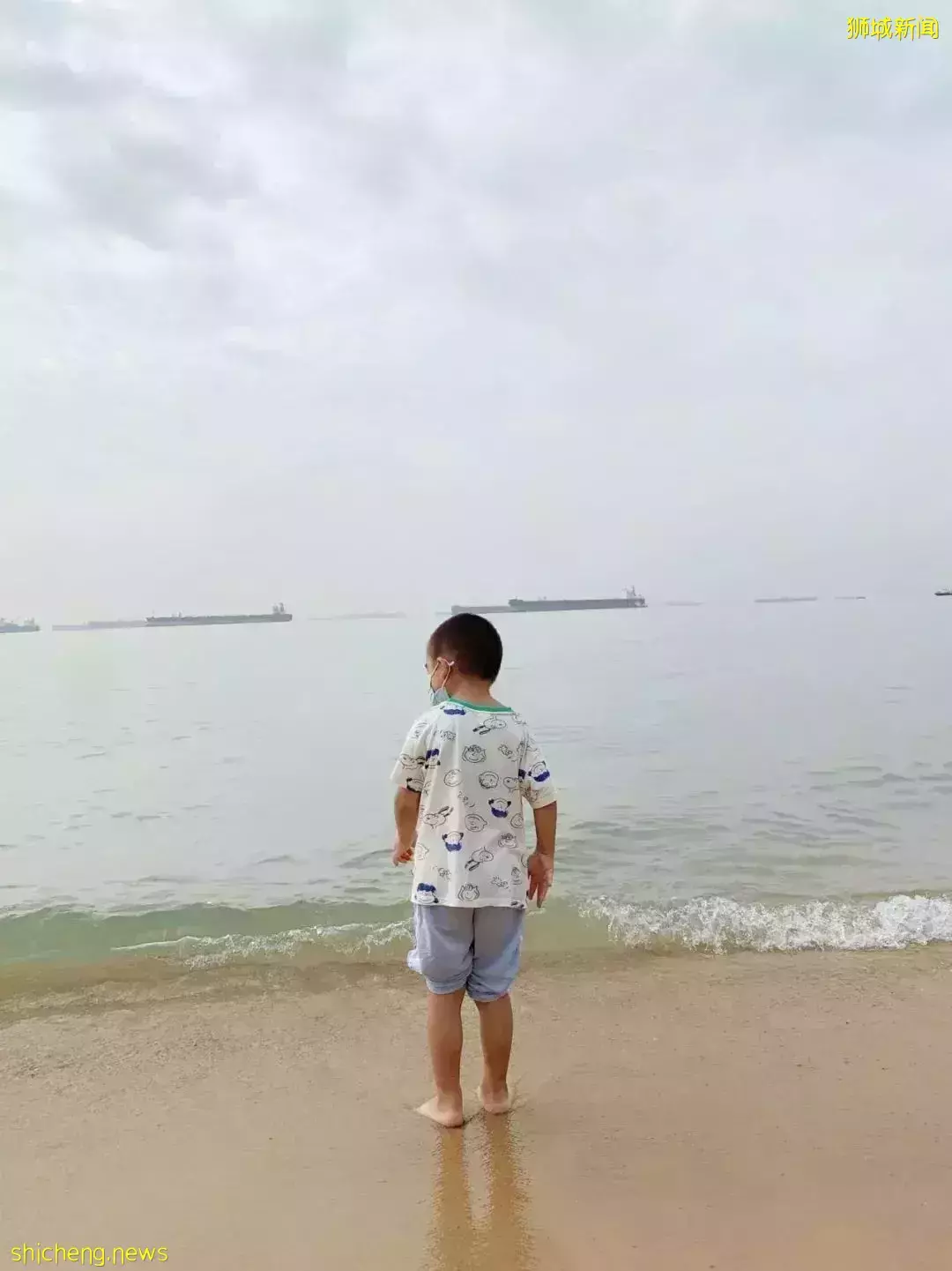 爲了國際化教育來新加坡!結果剛上學第二天就吃冰箱冷飯