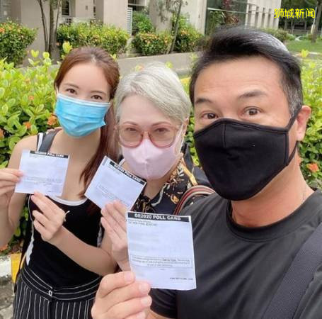 ◤新國大選◢獅城藝人“罩”投票！阿姐頭發淩亂 名嘴變大媽