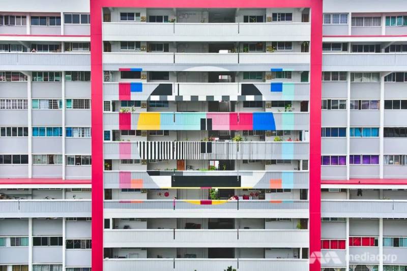 居民控诉:“我家组屋外墙被刷成大红色,看着太烧心了!”