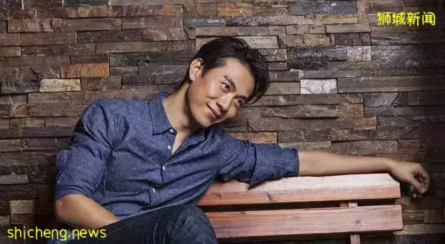 他在新加坡紅得發紫，唯獨不肯放棄中國國籍，最終選擇回國跑龍套