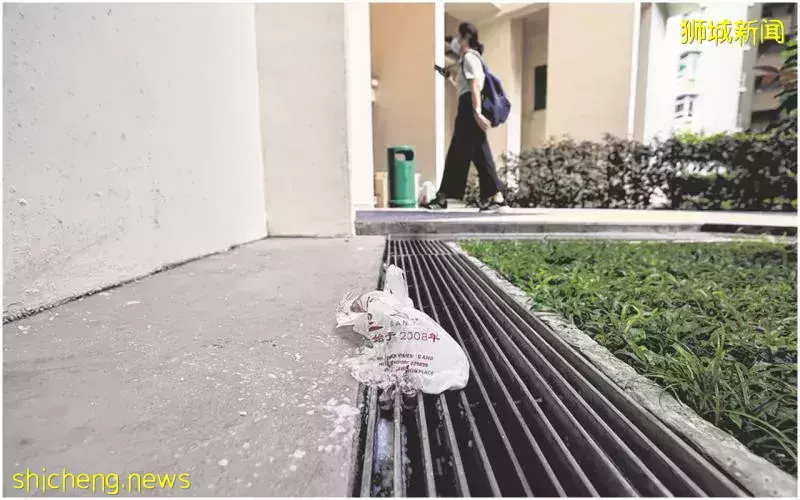 垃圾虫玩躲猫猫 电眼一移开又高楼抛垃圾