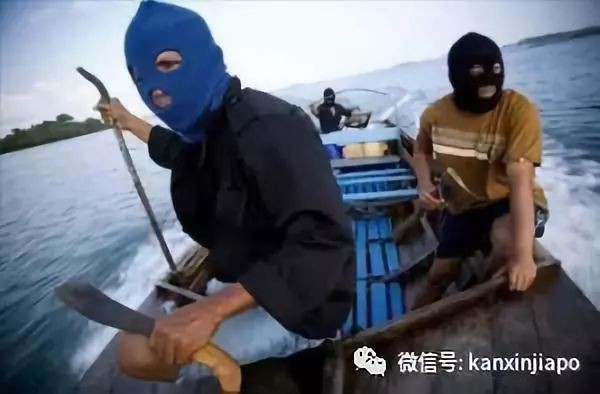 突发！4名中国船员失踪生死不明，开往青岛的油船在新加坡海峡亦遭打劫！