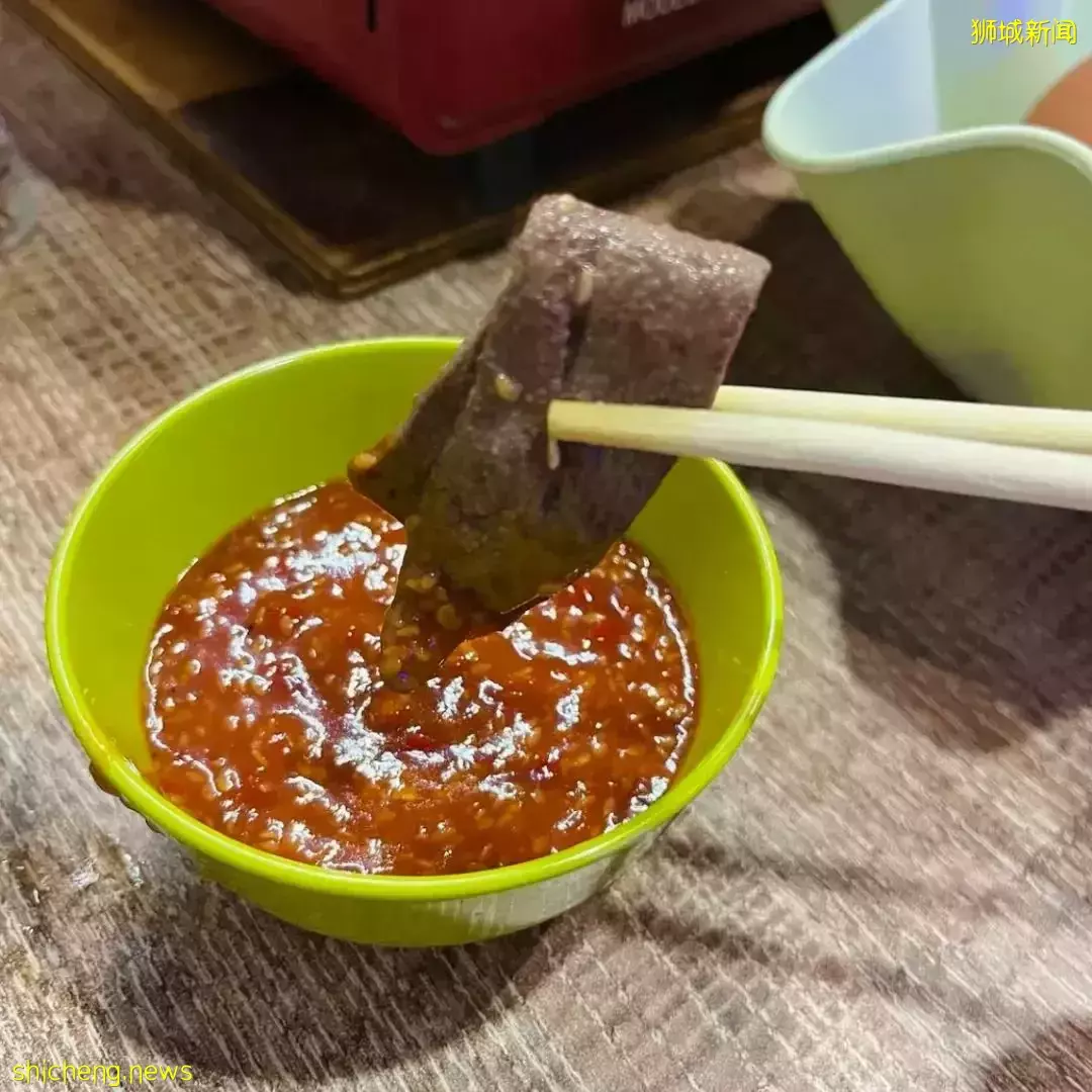 “我一年吃5次的超人气泰国炭烤火锅,居然要搬走了???”