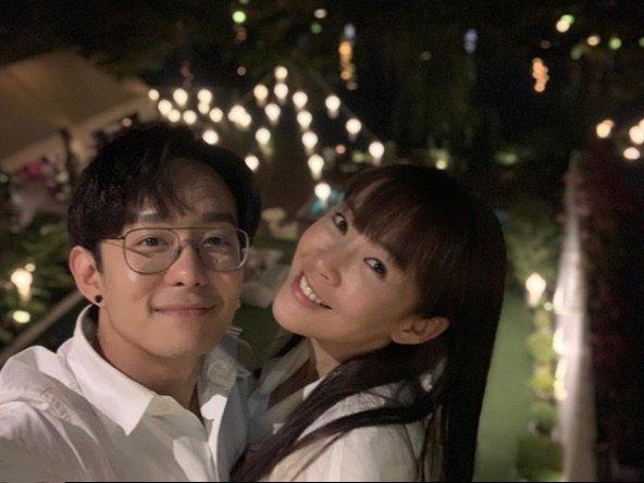 刘子绚因疫情取消工作 老公田铭耀陪庆生