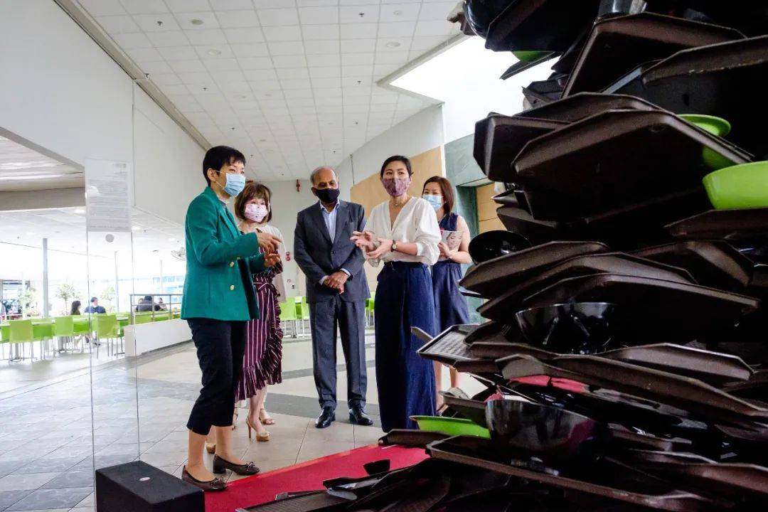 南洋理工大學校園驚現 “無形之手”！你怎麽看