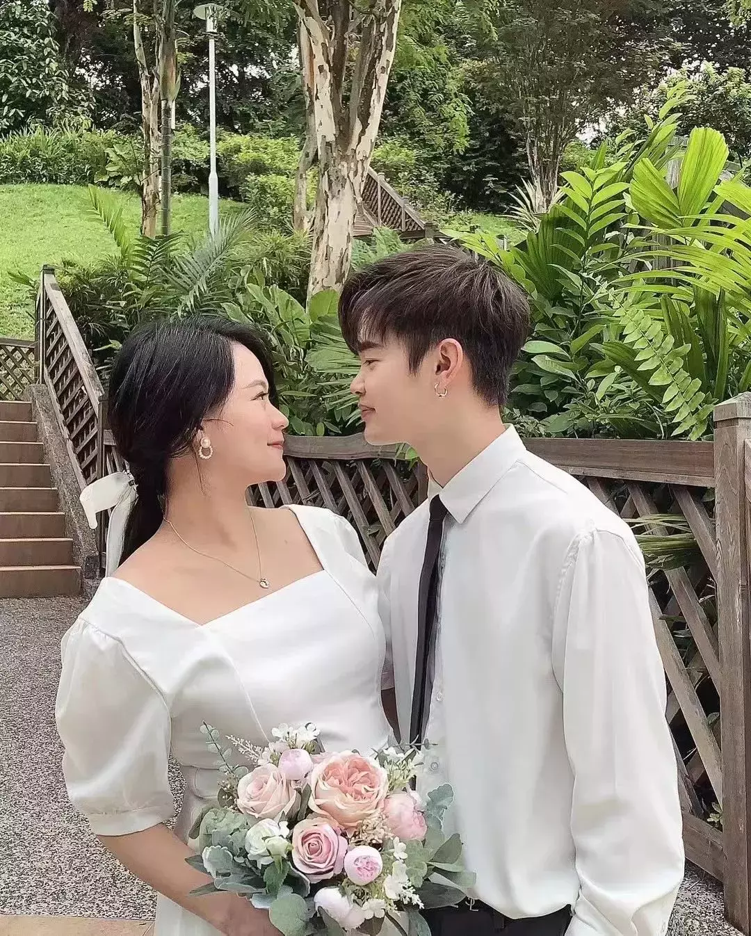 新加坡小夫妻最強出租房改造!變身ins風小家,猜猜花了多少錢