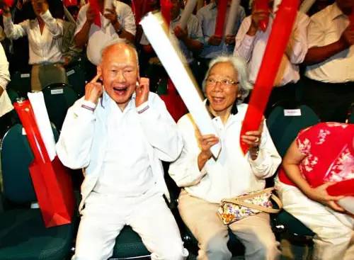 点击查看源网页