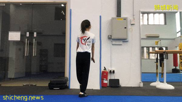 酷!新加坡网红武馆扩张!娃跟着冠军学武术,妈妈也一起练搏击