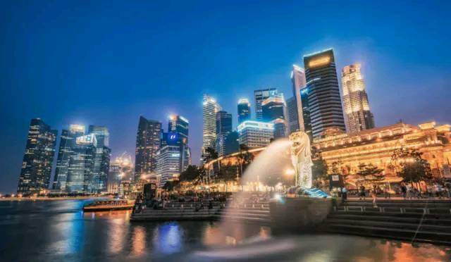 李光耀:新加坡七成是华人,只要有我在,汉语就永远不会是国语