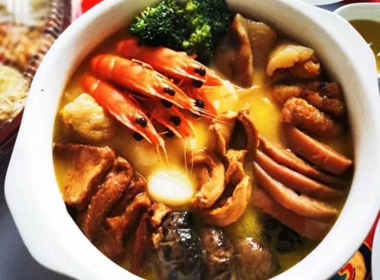 捞鱼生都要戴口罩了?外带回家不香吗