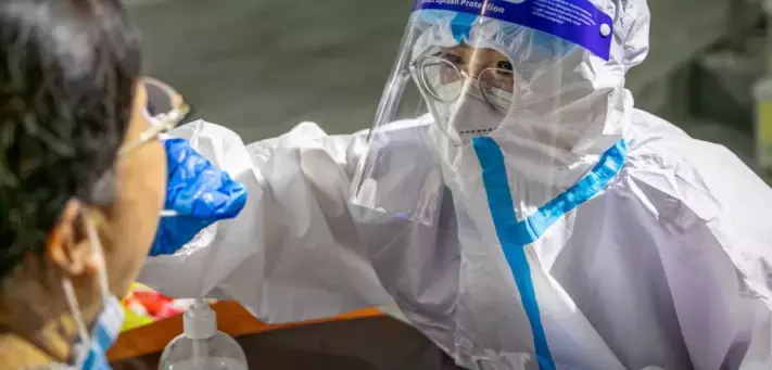 下周,這對武漢夫婦開始在新加坡坐牢!遣返後永久禁入!這些外國人也被撤銷PR、准證