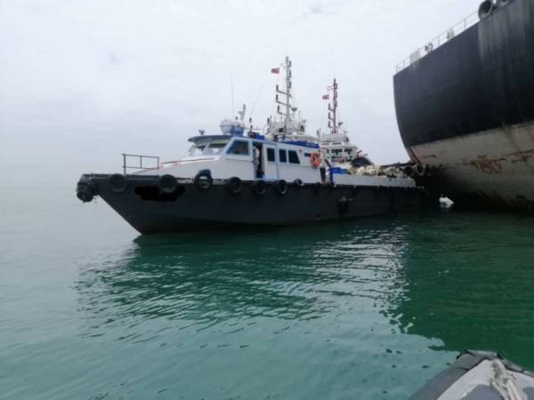 狮城船只非法运载废料   船上3人遭逮捕助查