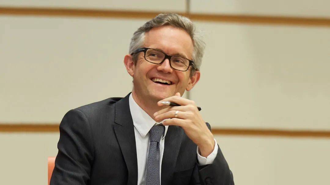 国大法学院继任院长宣布放弃职位