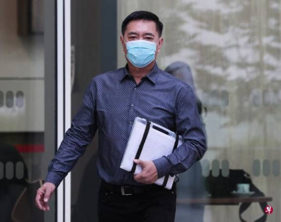 员工指黄奕良因绳子太短   大发雷霆伤人躲电眼