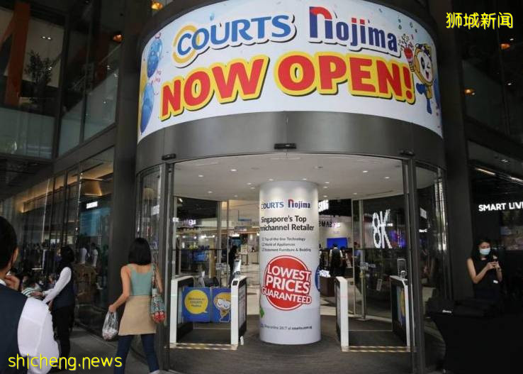 大排長龍！新加坡最大電器店今天開業，免費美甲、兒童工藝坊、烘焙活動