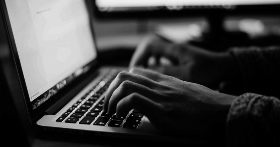 約見發生關系 男子遭男網友勒索