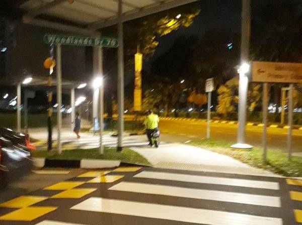 “这不是你爷爷的路！”  人行道路霸 打到人骨折 