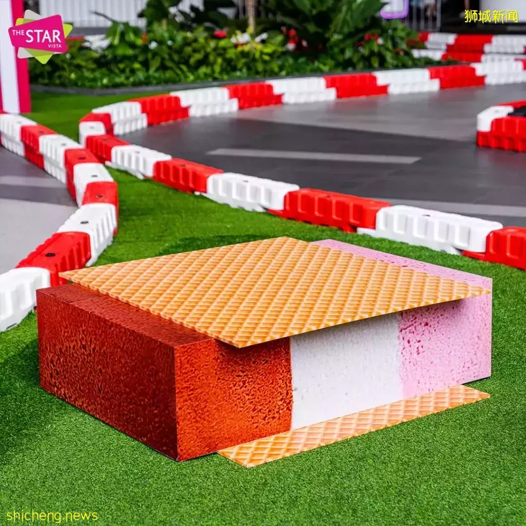 Star Vista卡丁车活动,遛娃必来!跑道加入古早味装饰很吸睛😎一趟$15,大人小孩享受飙车快感