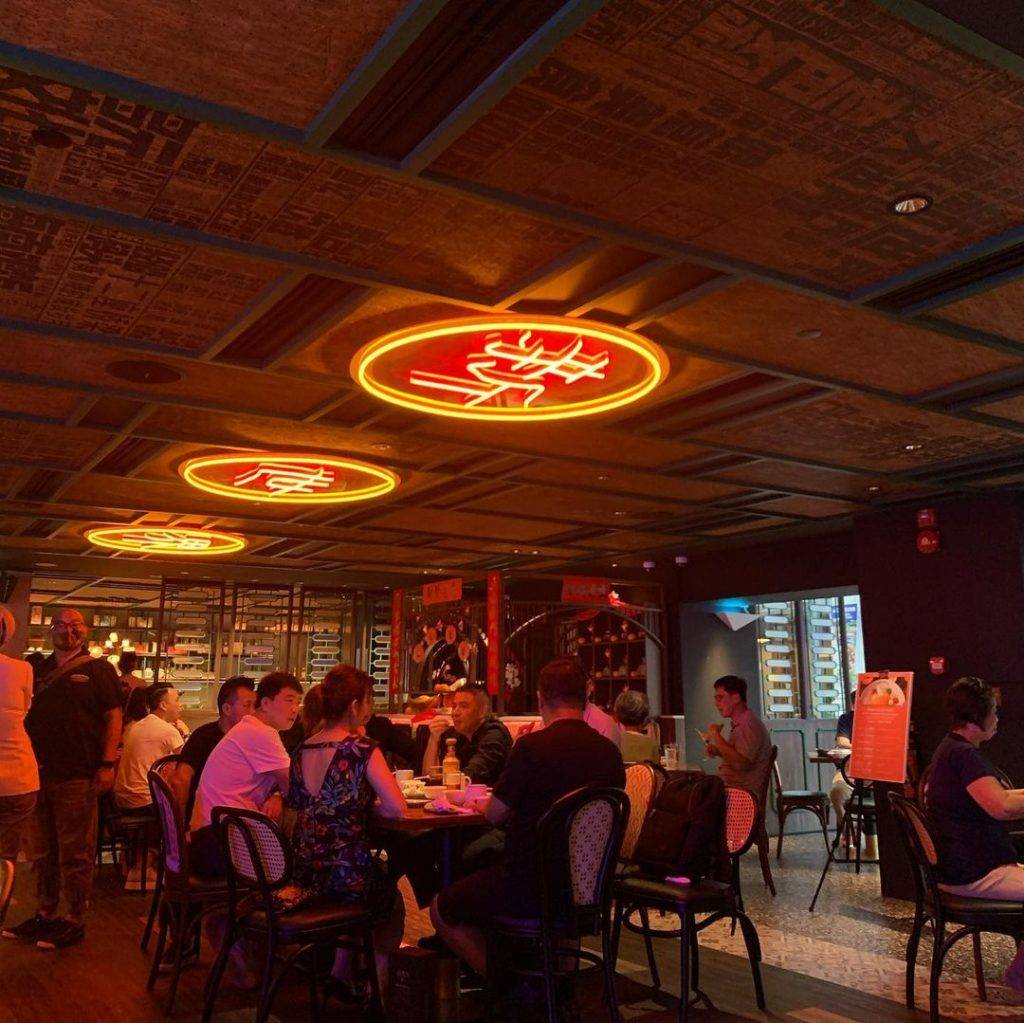 新加坡創意主題酒吧🍻 下班後來幹一杯！精致高雅、高空酒吧、動感電玩、火車主題都在這裏👀