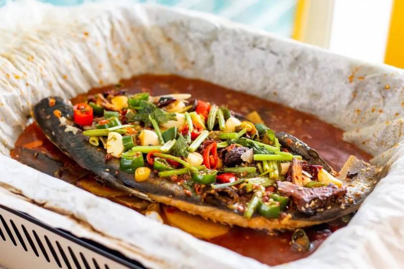 胖胖鸡携新装修强势回归!鸡公煲串烧自助买一送一,无限量供应